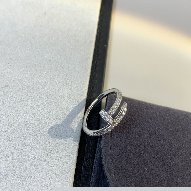 Ba*len*cia*ga rings